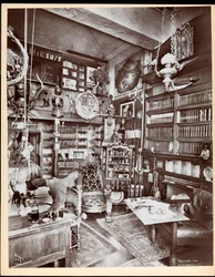 En utsmykket studie i residensen til David Belasco, 1909 (sølv gelatintrykk)